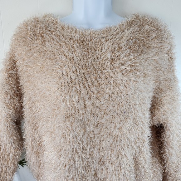 Wild Fable Gold Long Sleeve Fuzzy Sweater Size XS - Picture 5 of 9